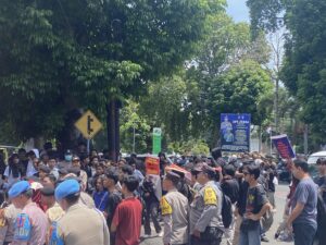 c9cf0d6e-b262-4f60-8112-c670121cb855